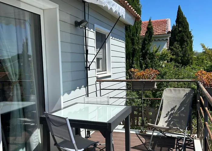 Appartement Bord De 1 Lit Double 1 Lit Simple Hyères