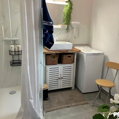 Bord De 1 Lit Double 1 Lit Simple Appartement *