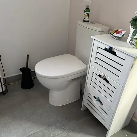 Appartement Bord De 1 Lit Double 1 Lit Simple *