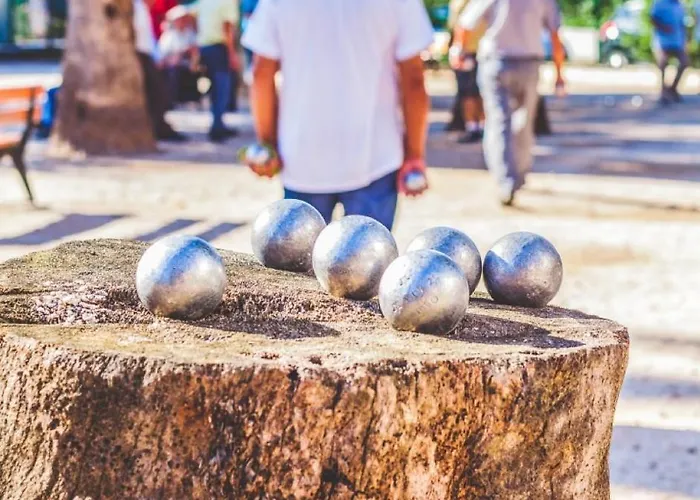 Bord De 1 Lit Double 1 Lit Simple Lägenhet